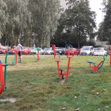 SŠ - Tělocvik - florbal, košíková, stroje