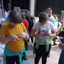 IV.A - Pod křídly exotů