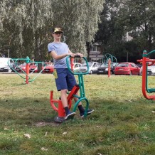 SŠ - Tělocvik - florbal, košíková, stroje