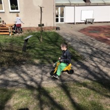 MŠ - čarodějnice, zahrada