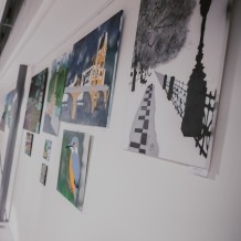 IV.A - navštěva výstavy "Na jedné vlně"