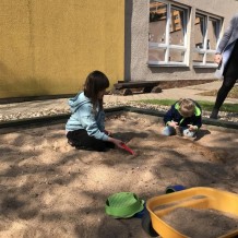 MŠ - čarodějnice, zahrada