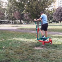 SŠ - Tělocvik - florbal, košíková, stroje