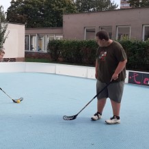 SŠ - Tělocvik - florbal, košíková, stroje