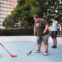 SŠ - Tělocvik - florbal, košíková, stroje
