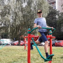 SŠ - Tělocvik - florbal, košíková, stroje