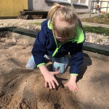 MŠ - čarodějnice, zahrada