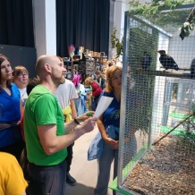 IV.A - Pod křídly exotů